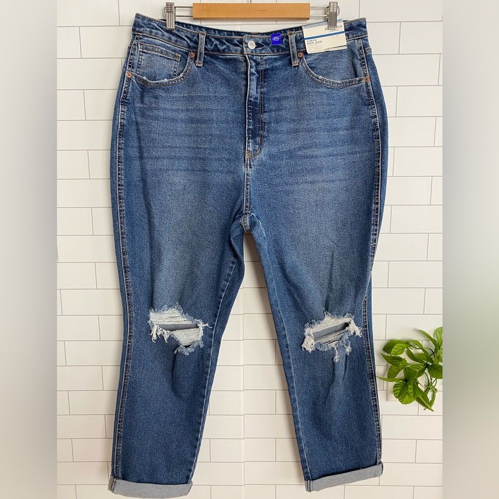 Arizona Mom Jeans Curvy Highest Rise Destroyed Denim Tapered Leg Junior's 19